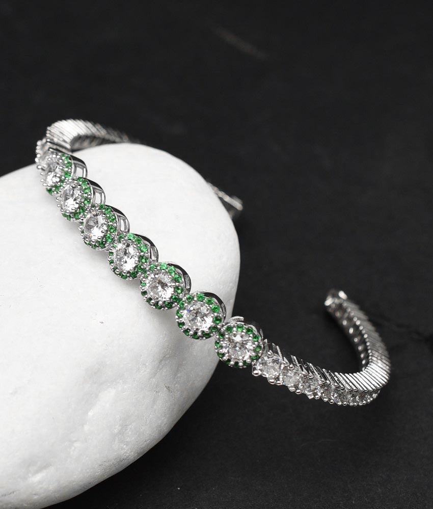 Bratara Din Argint 925 Cu Elemente Zirconii si Smarald Helan Model Fixa( Bangle) 13.8g