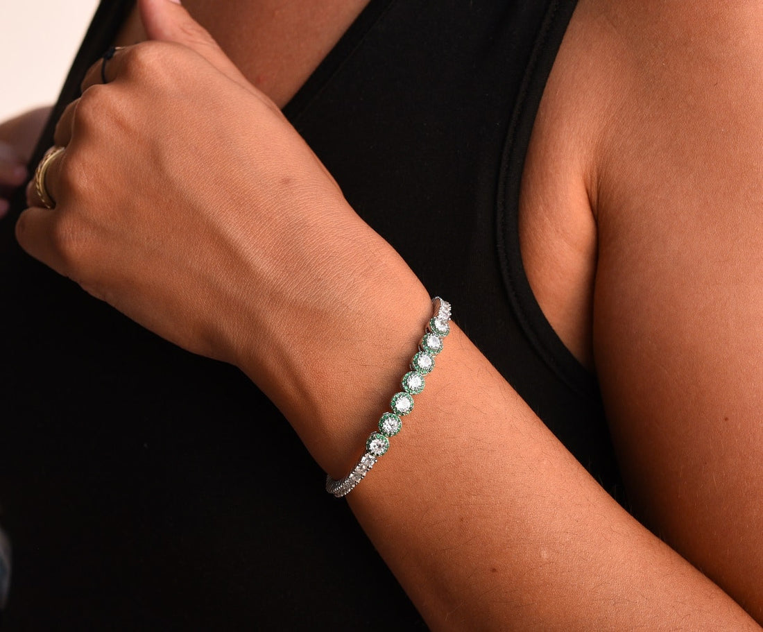 Bratara Din Argint 925 Cu Elemente Zirconii si Smarald Helan Model Fixa( Bangle) 13.8g