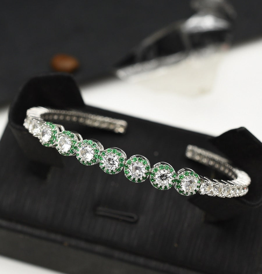 Bratara Din Argint 925 Cu Elemente Zirconii si Smarald Helan Model Fixa( Bangle) 13.8g