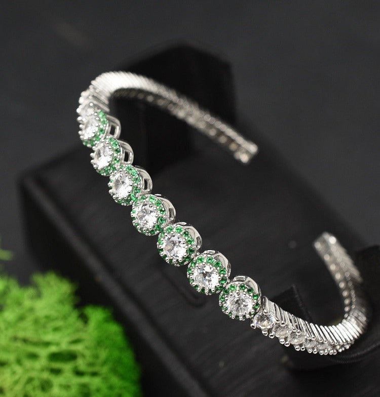 Bratara Din Argint 925 Cu Elemente Zirconii si Smarald Helan Model Fixa( Bangle) 13.8g