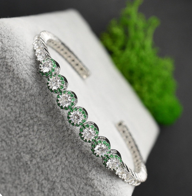 Bratara Din Argint 925 Cu Elemente Zirconii si Smarald Helan Model Fixa( Bangle) 13.8g