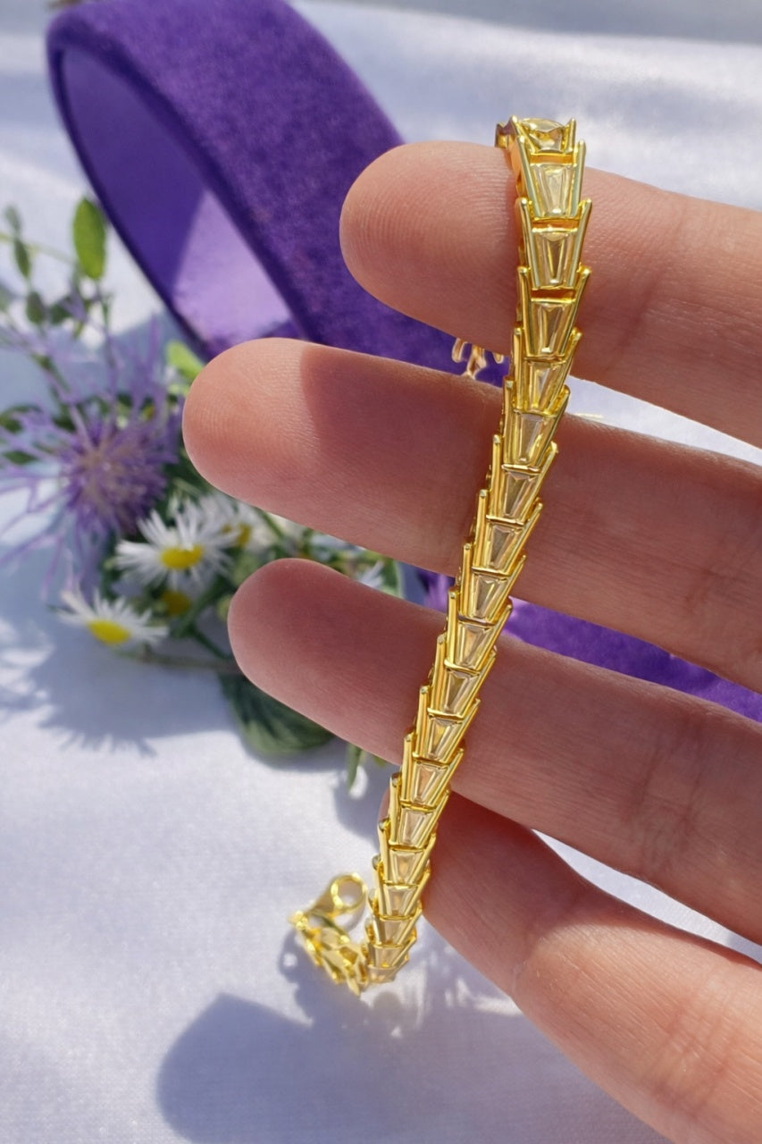 Brățara Tenis din Argint 925 -Auriu – Magia Strălucirii Infinite în Eleganță Pură" 12.5g
