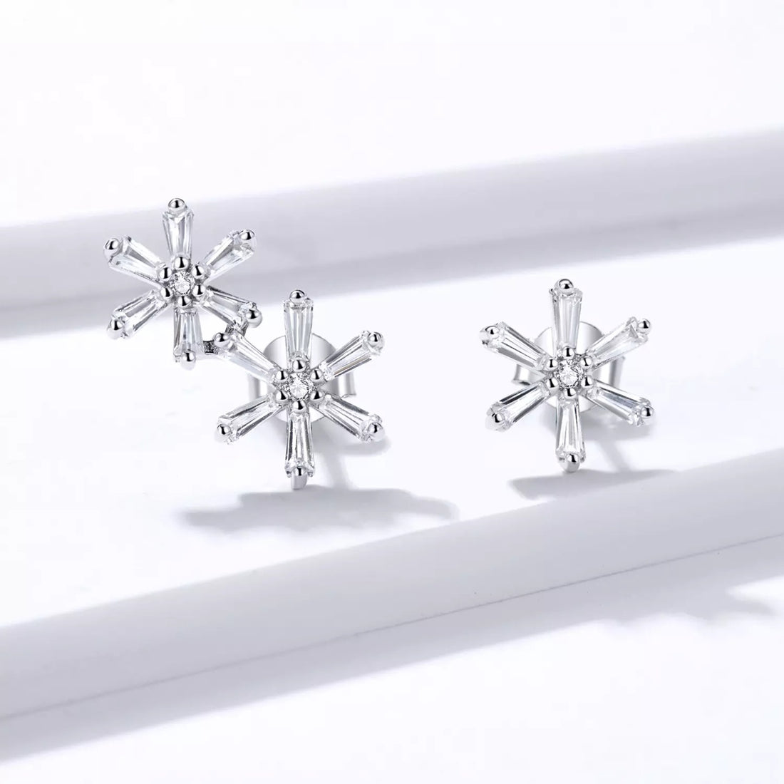 Cercei din argint Asymmetric Flowers, Argint 925, Pentru Femei