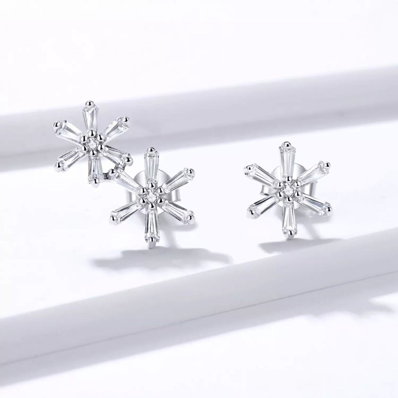 Cercei din argint Asymmetric Flowers, Argint 925, Pentru Femei