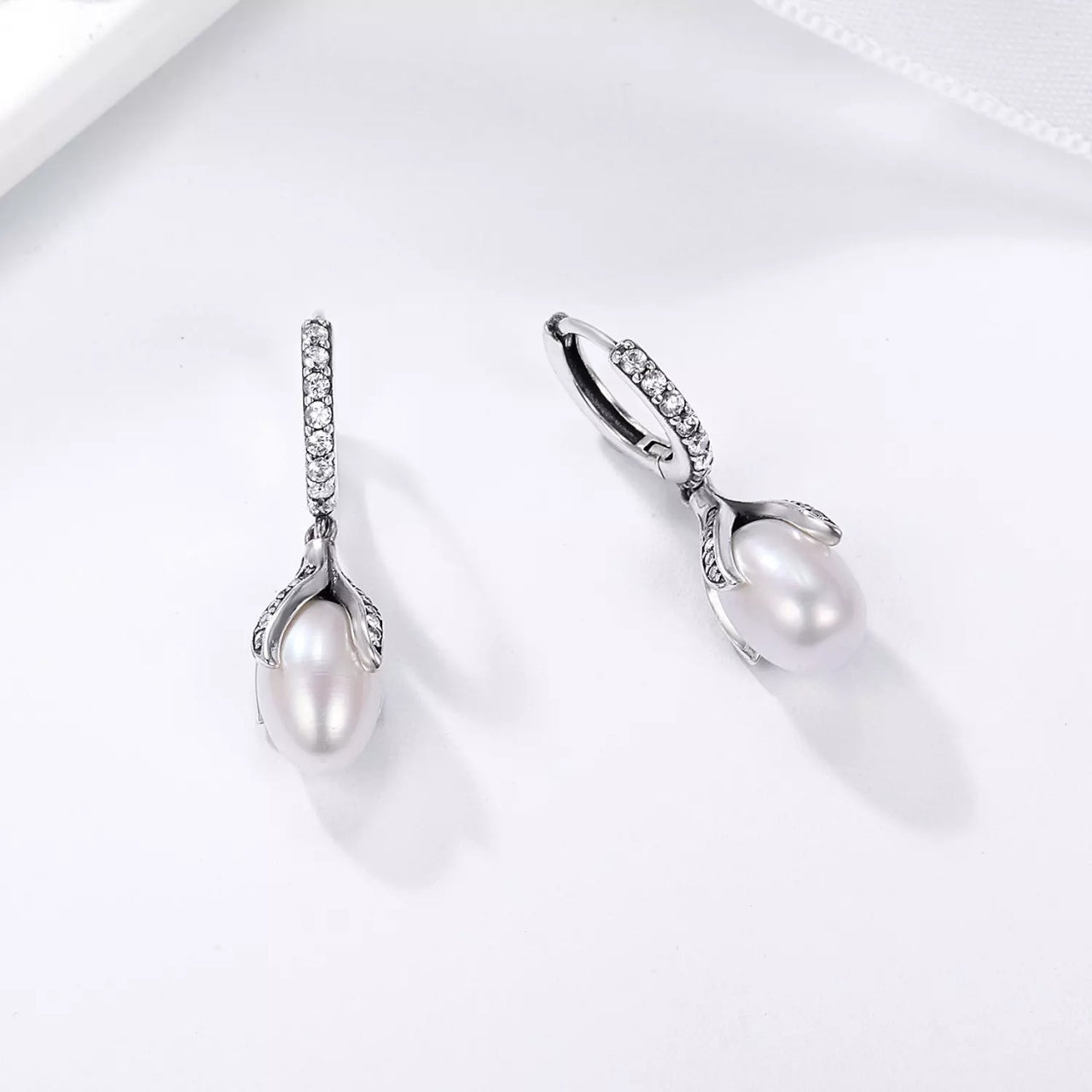 Cercei din argint Dropping Pearls Hoops, Argint 925, Pentru Femei