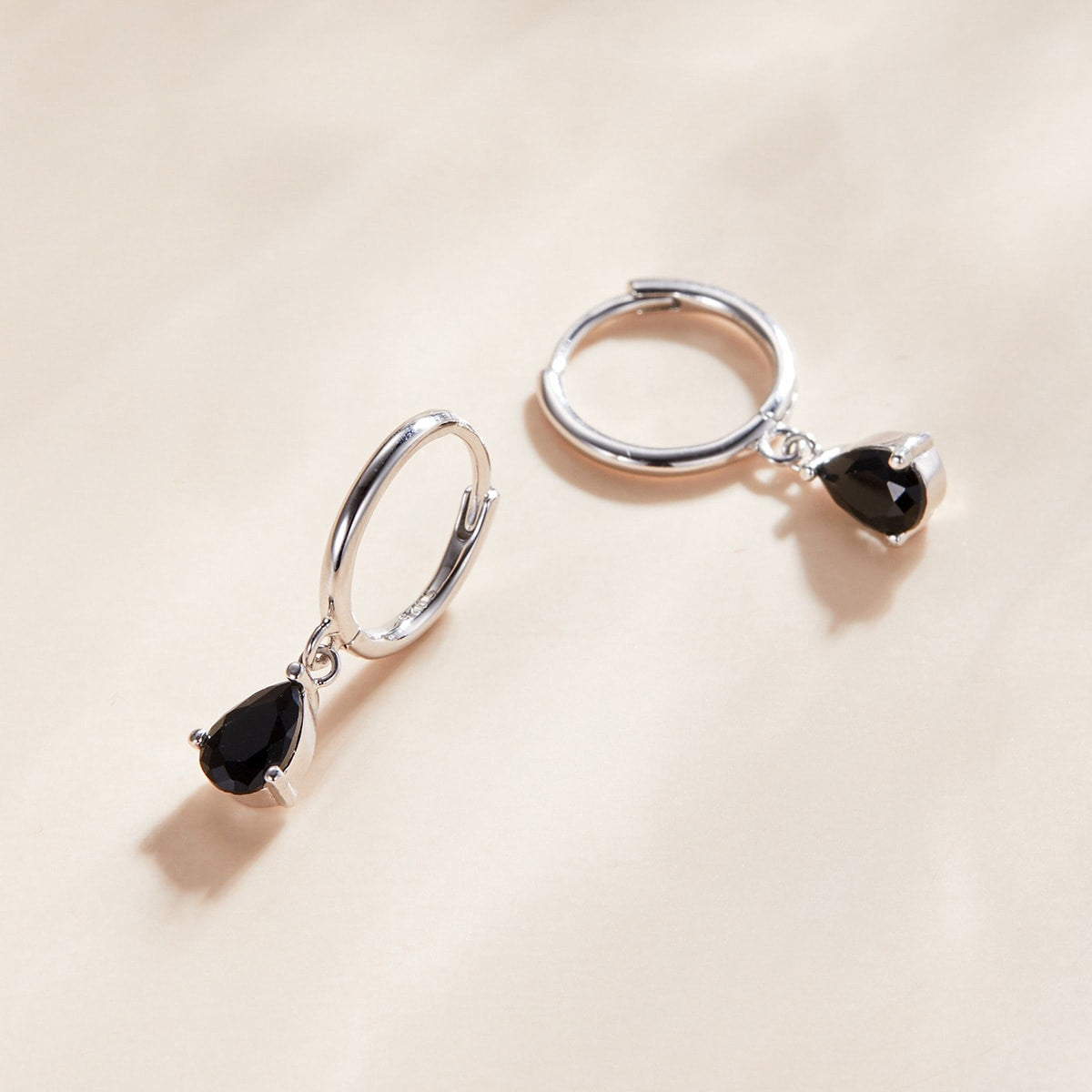 Cercei din Argint 925 model Lacrima - Black 1.7g