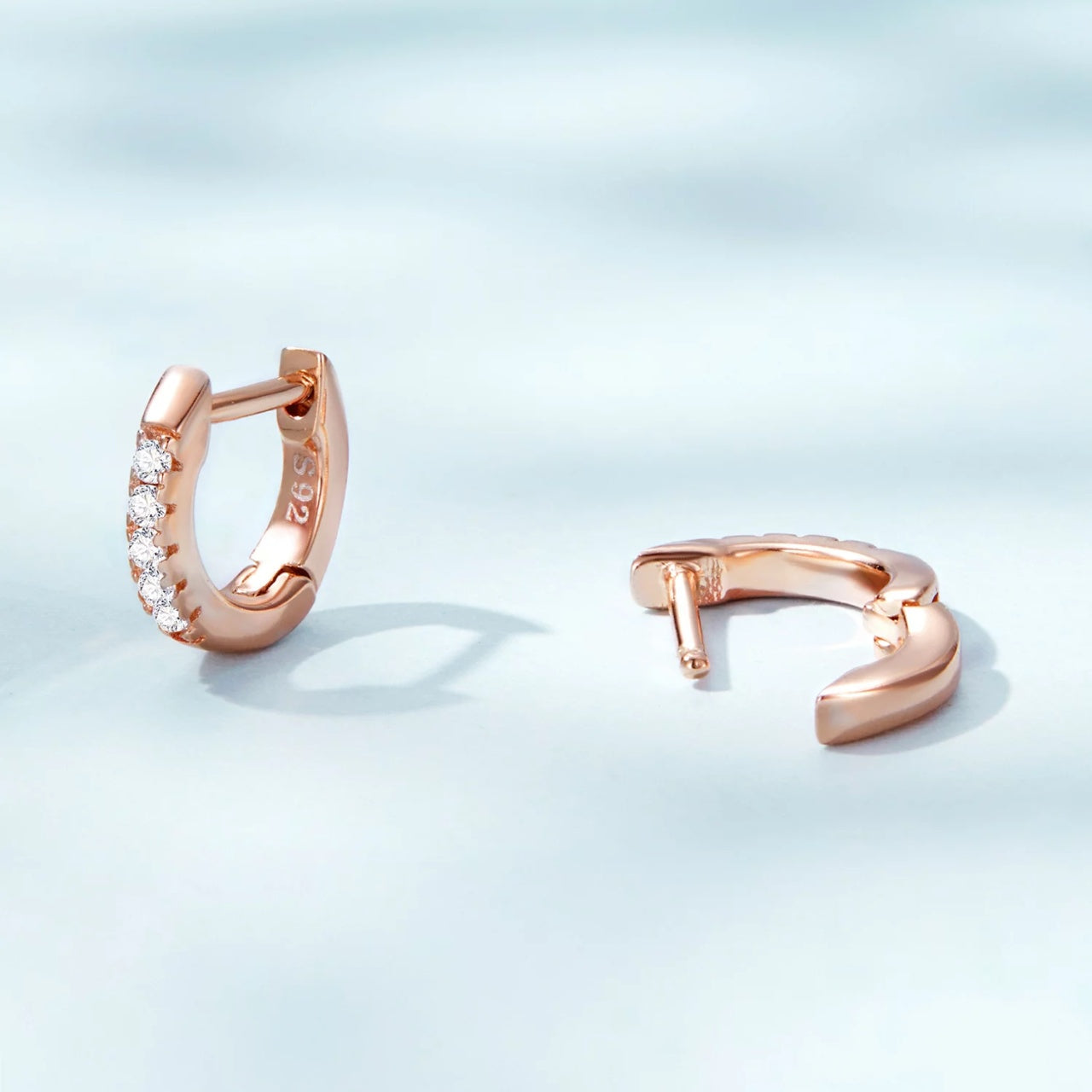 Cercei din argint Rose Studded Circles, Argint 925, Pentru Femei