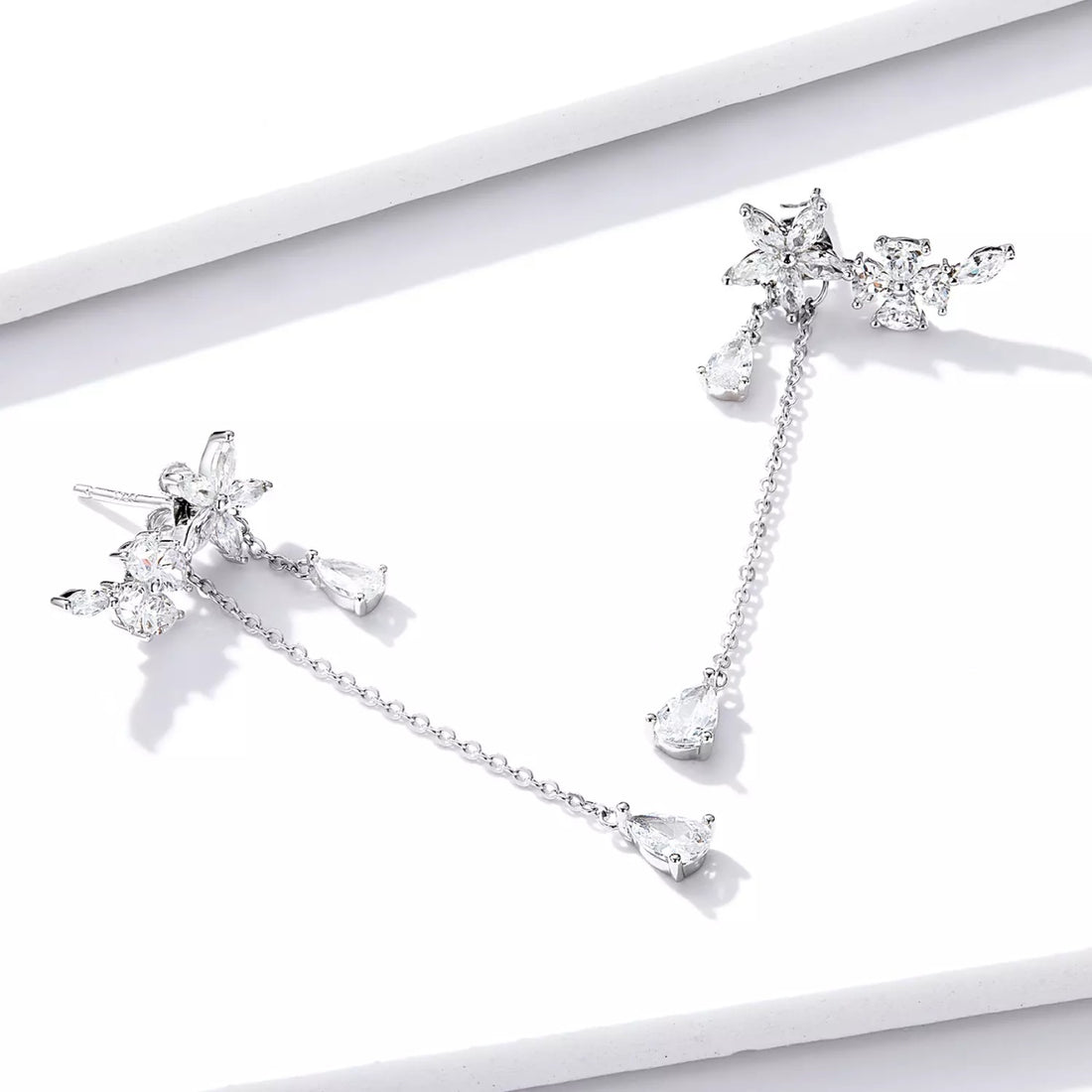 Cercei din argint Sparkling Chain Flowers, Argint 925, Pentru Femei