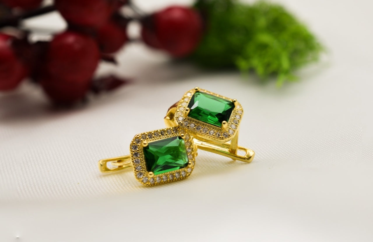 Cercei Eleganti Aurii Cu Piatra Verde Dreptunghiulara Din Argint 925 4.14g