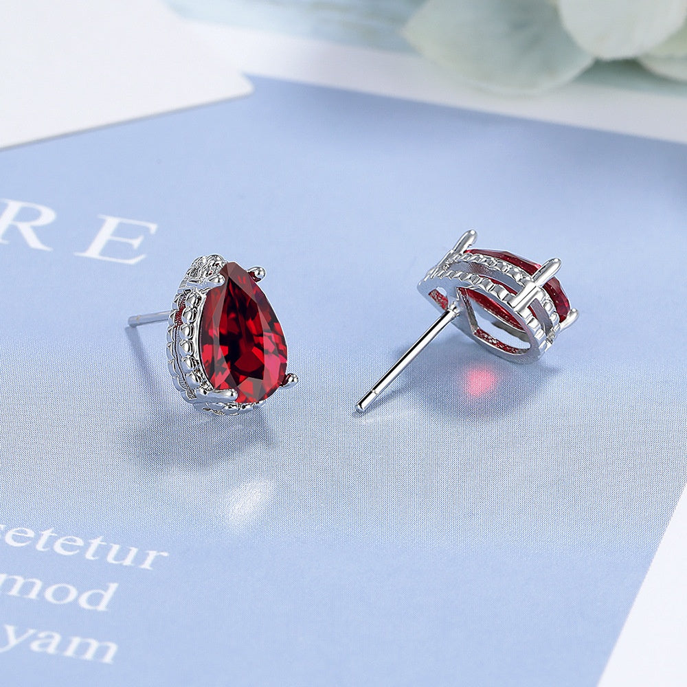 Cercei Eleganti de Cristal, Disponibil în Diverse Culori, Ideal pentru Orice Ocazie