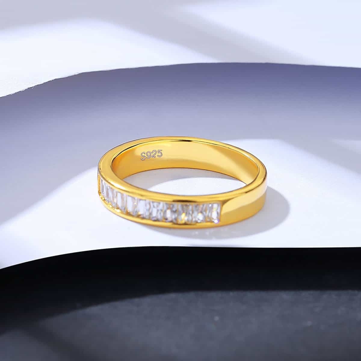 Inel Argint 925 Aurit, Cu Insertie Sidef(perla) Si Cristale Zirconiu, Model Elegant Si Modern, Ideal Pentru Ocazii Speciale