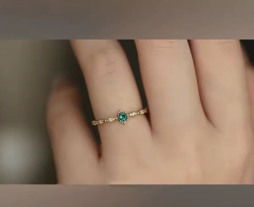 Inel Argint 925 Aurit, Piatră Precioasă Verde – Design Clasic și Rafinat