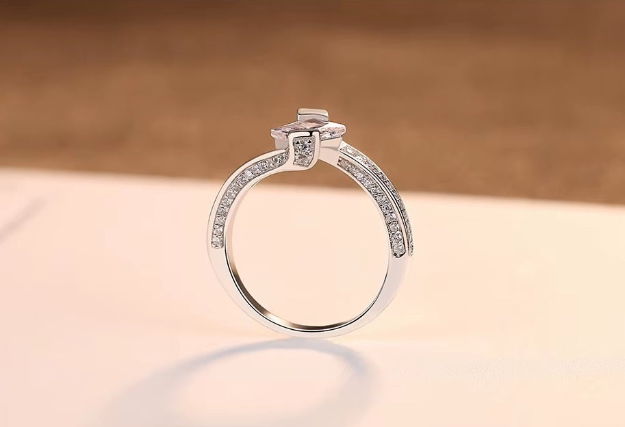 Inel din Argint 925 cu Zirconiu – Design Geometric Modern și Strălucitor 2.47g