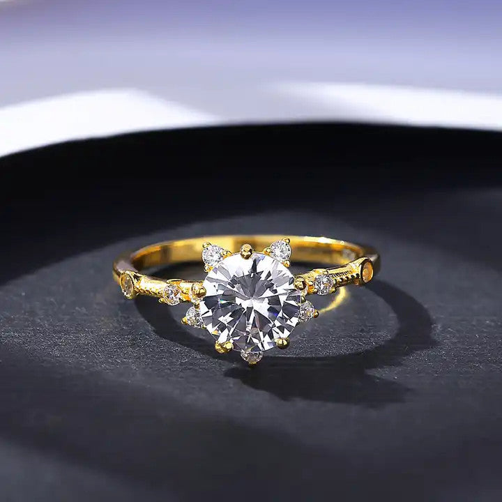 Inel din Argint 925 de Logodna Elegant Gold pIatra Centrala 1.9g