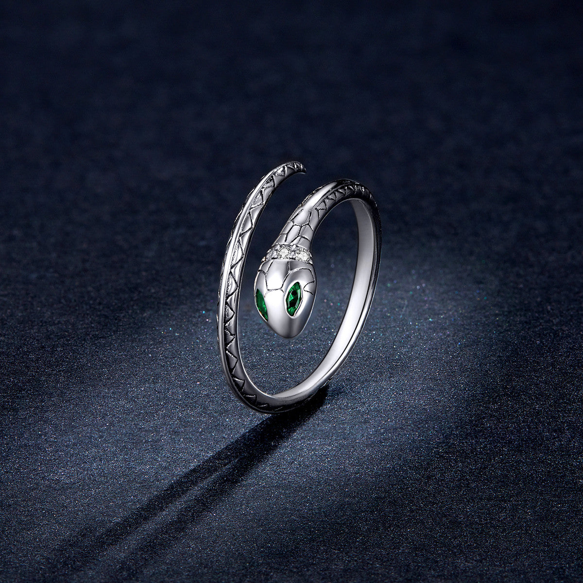 Inel reglabil din Argint 925 Crystal Snake Model SARPE cu piatra Verde 1.9g