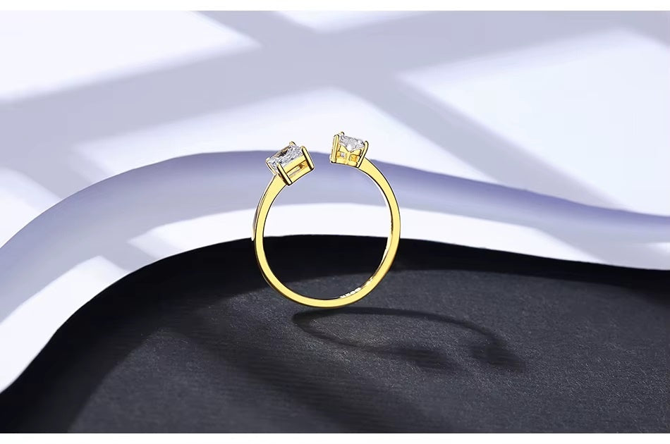 Inel Reglabil Femei, Design Modern Cu Doua Pietre Zirconiu, Argint 925 Placat Aur 18K