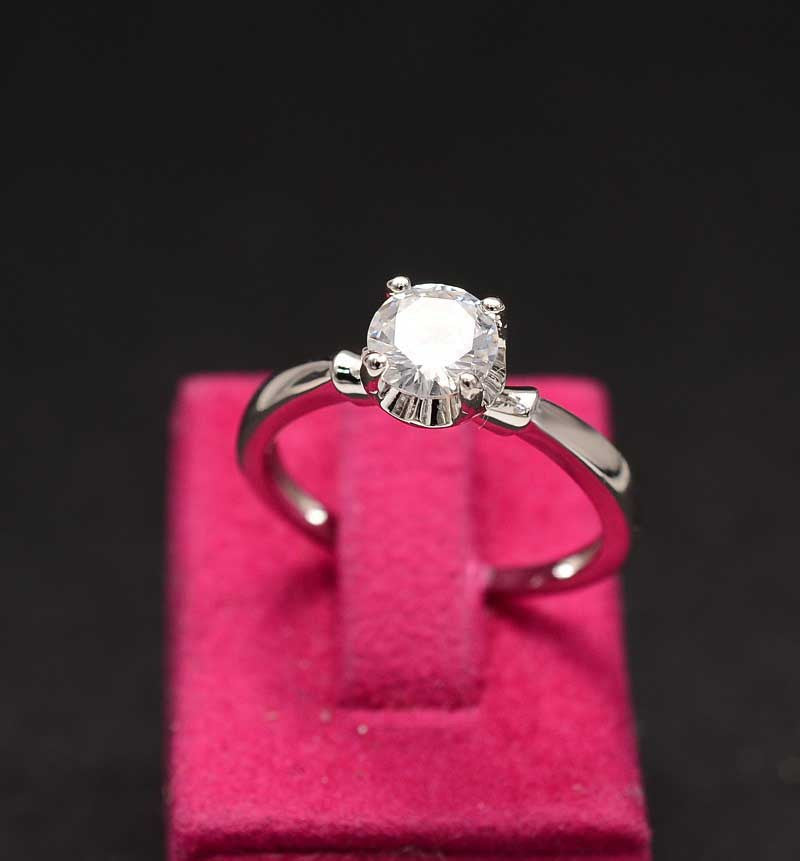 Inel romantic de logodna din Argint 925 cu zirconiu alb 2.39g