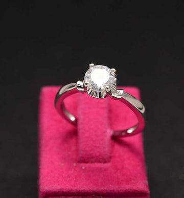 Inel romantic de logodna din Argint 925 cu zirconiu alb 2.39g