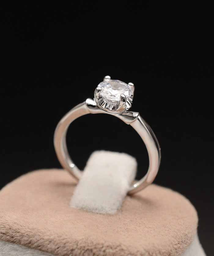 Inel romantic de logodna din Argint 925 cu zirconiu alb 2.39g