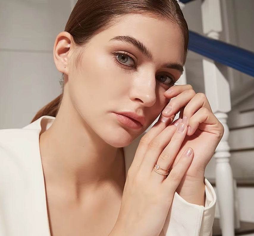 Inel Subtire Din Argint 925 Placat Aur 14K, Model Fin Cu Pietre Zirconiu, Verigheta Delicata Pentru Femei 0.8g
