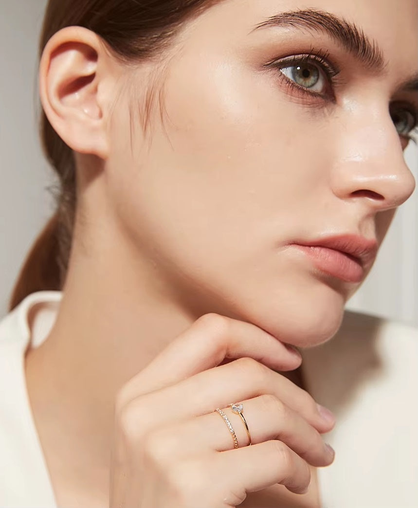 Inel Subtire Din Argint 925 Placat Aur 14K, Model Fin Cu Pietre Zirconiu, Verigheta Delicata Pentru Femei 0.8g