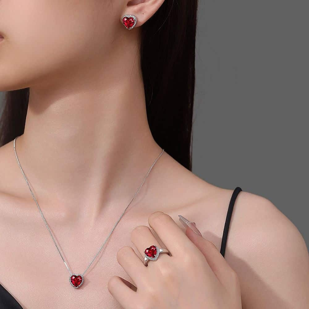 Lant, Cercei si Inel Din Argint 925 Cu Piatra Rosie Rubin – Design Romantic Inima