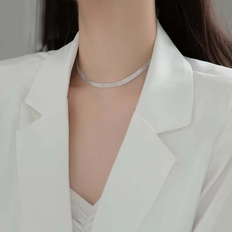 Lantisor Din Argint 925, Grosime 4,5 mm, Choker Plat Model Mesa Rodiat