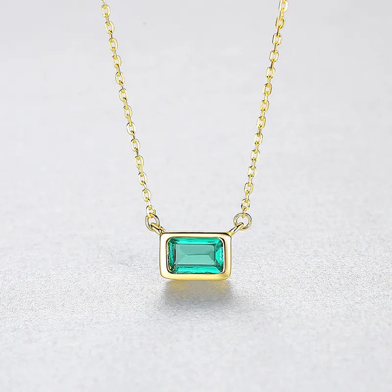 Lantisor Din Argint 925 Piatra Verde Model Finut Dreptunghiular Placat Aur 1.5g