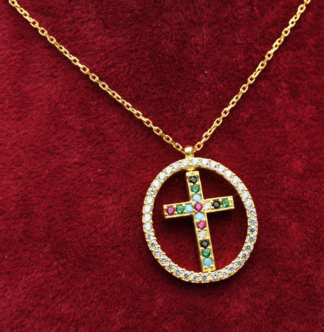 Lantisor Din Argint 925 Placat Aur Model Oval si Cruciulita Multicolor 3g