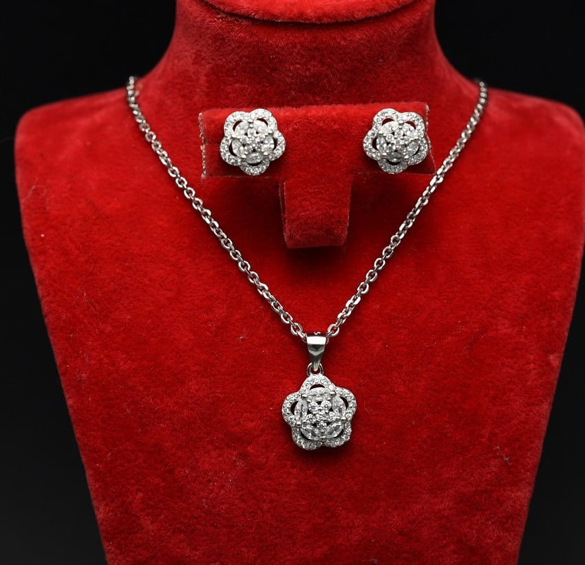 Set Argint 925 Cercei, Pandantiv, Lantisor Elegant 6.5g
