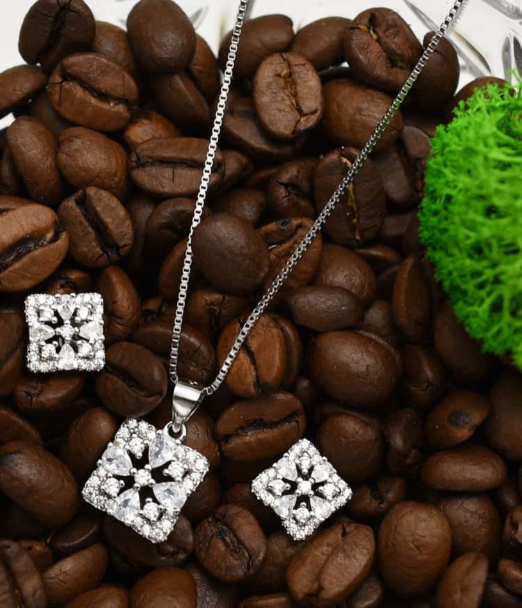 Set Argint 925 Pandativ Si Cercei Model Patrat 6.7g
