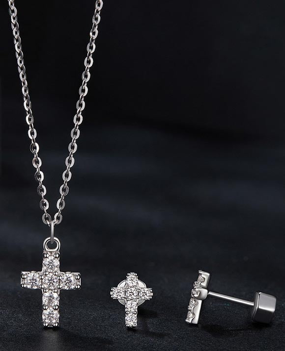 Set de Bijuterii Argint 925 cu Moissanite: Lănțișor, Pandantiv și Cercei